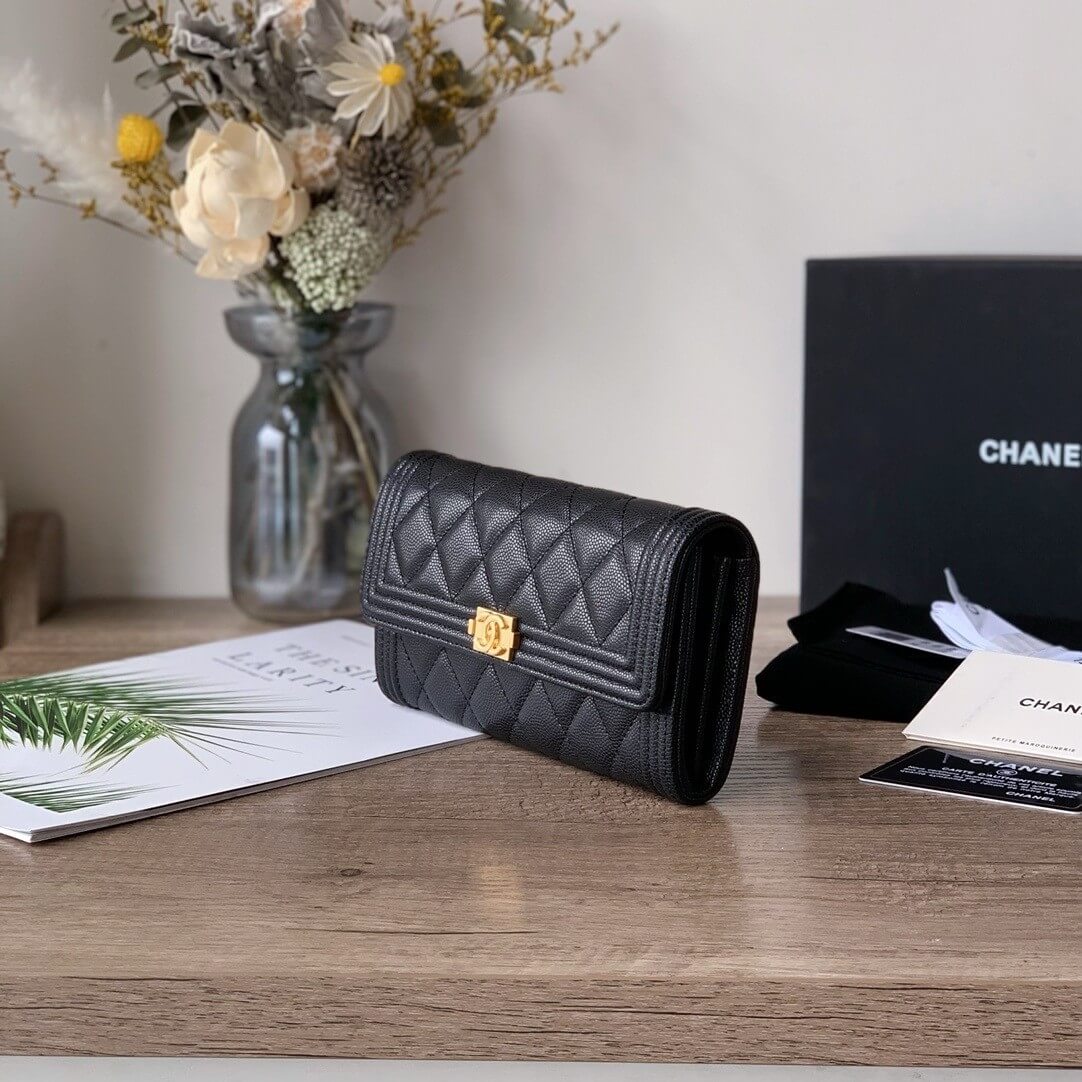 Ch*el classic long wallet