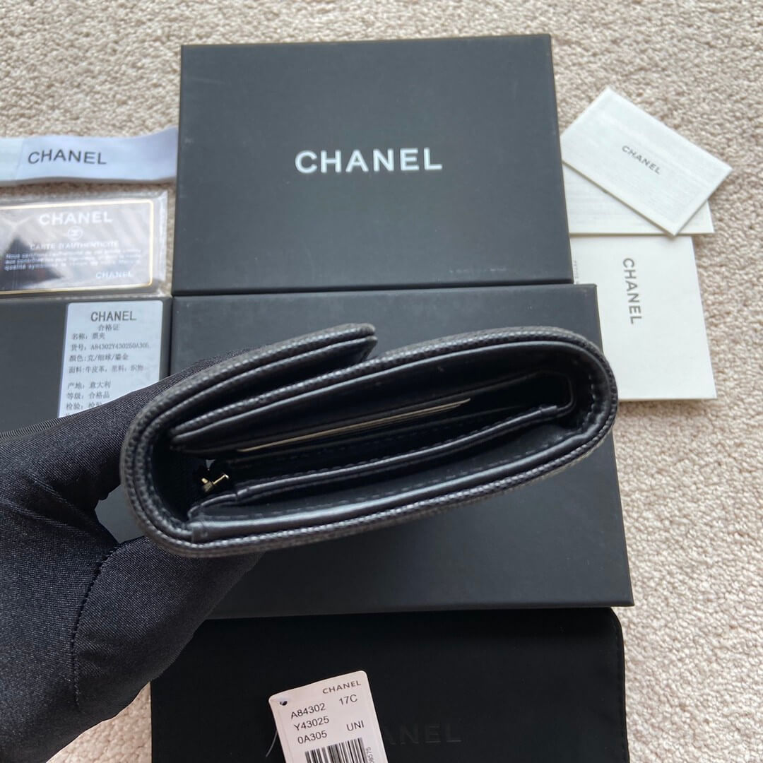 Ch*el boy long wallet