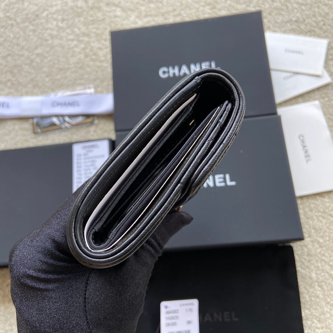 Ch*el boy long wallet
