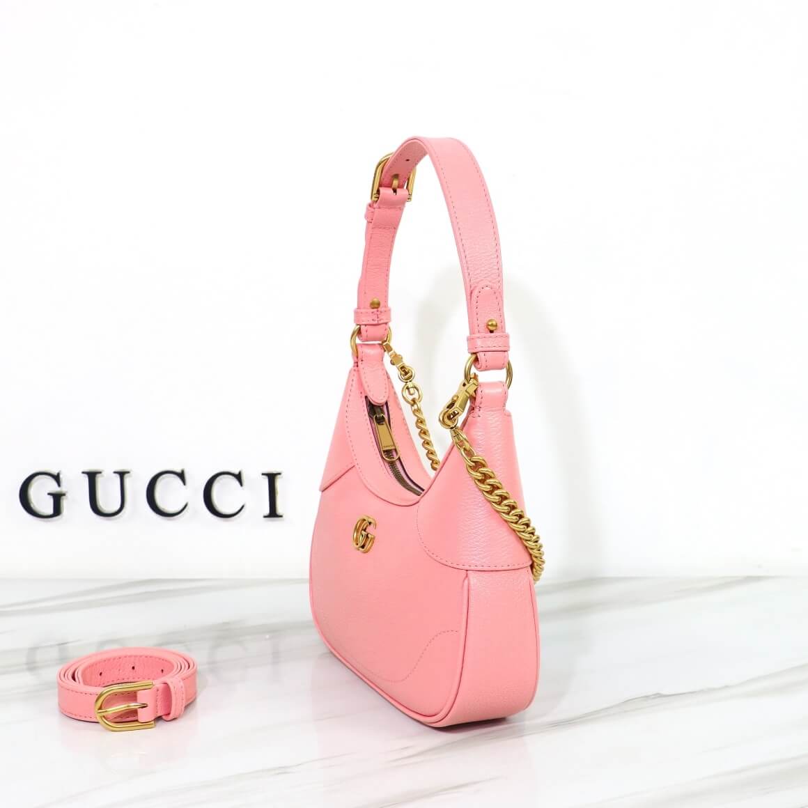 G*u*i aphrodite small shoulder bag