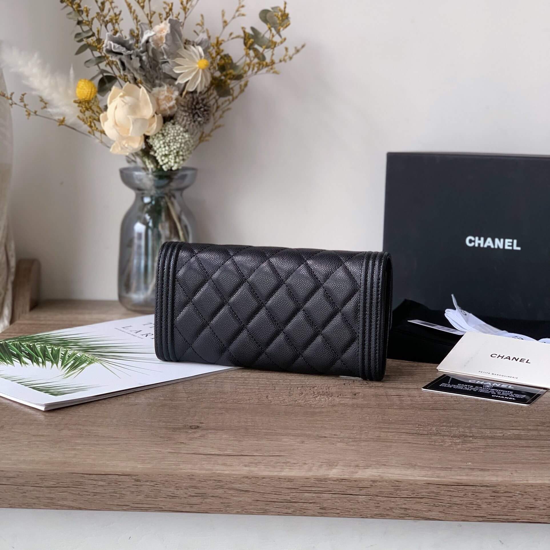Ch*el classic long wallet