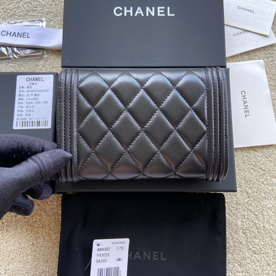 Ch*el boy long wallet