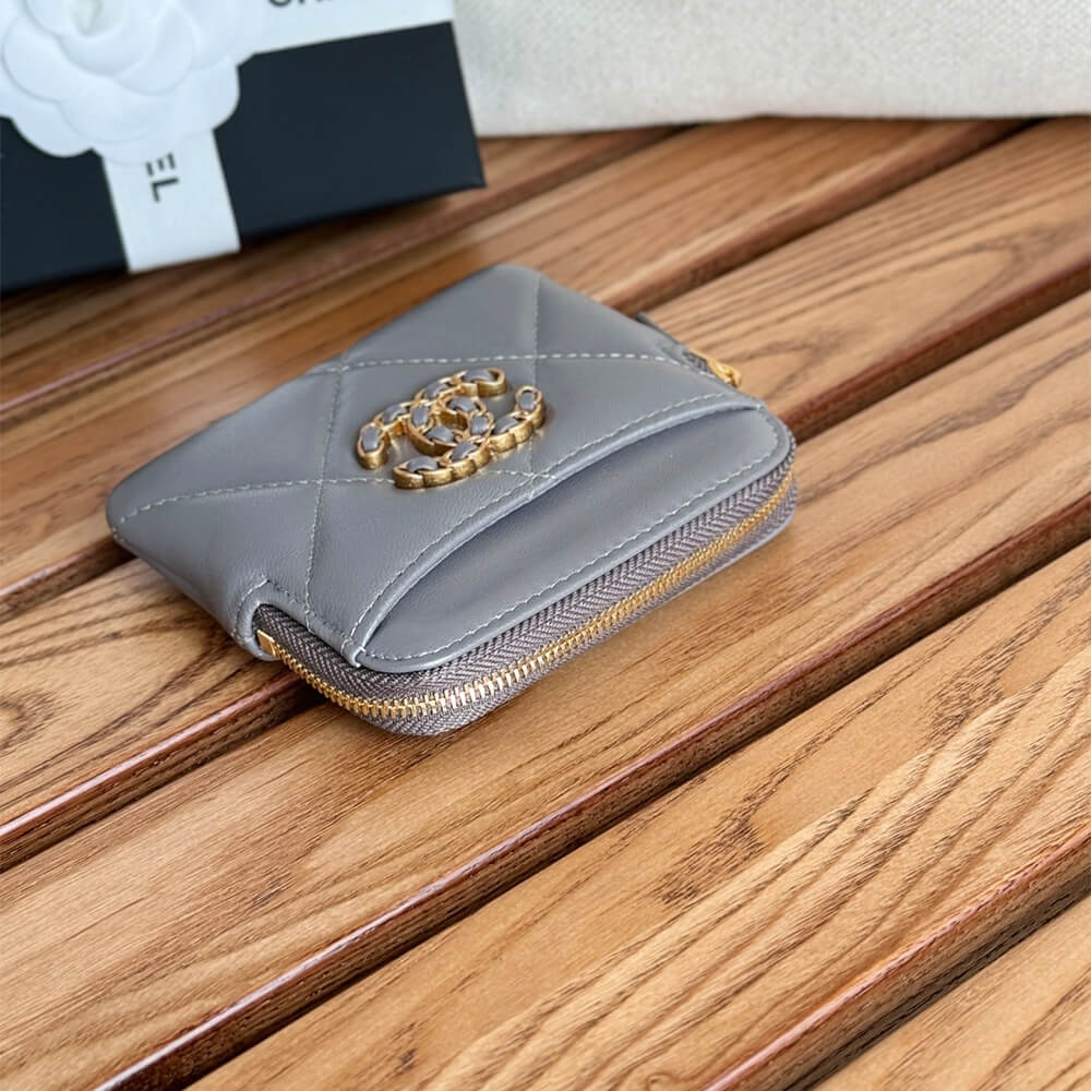 Ch*el 19 zipped coin purse