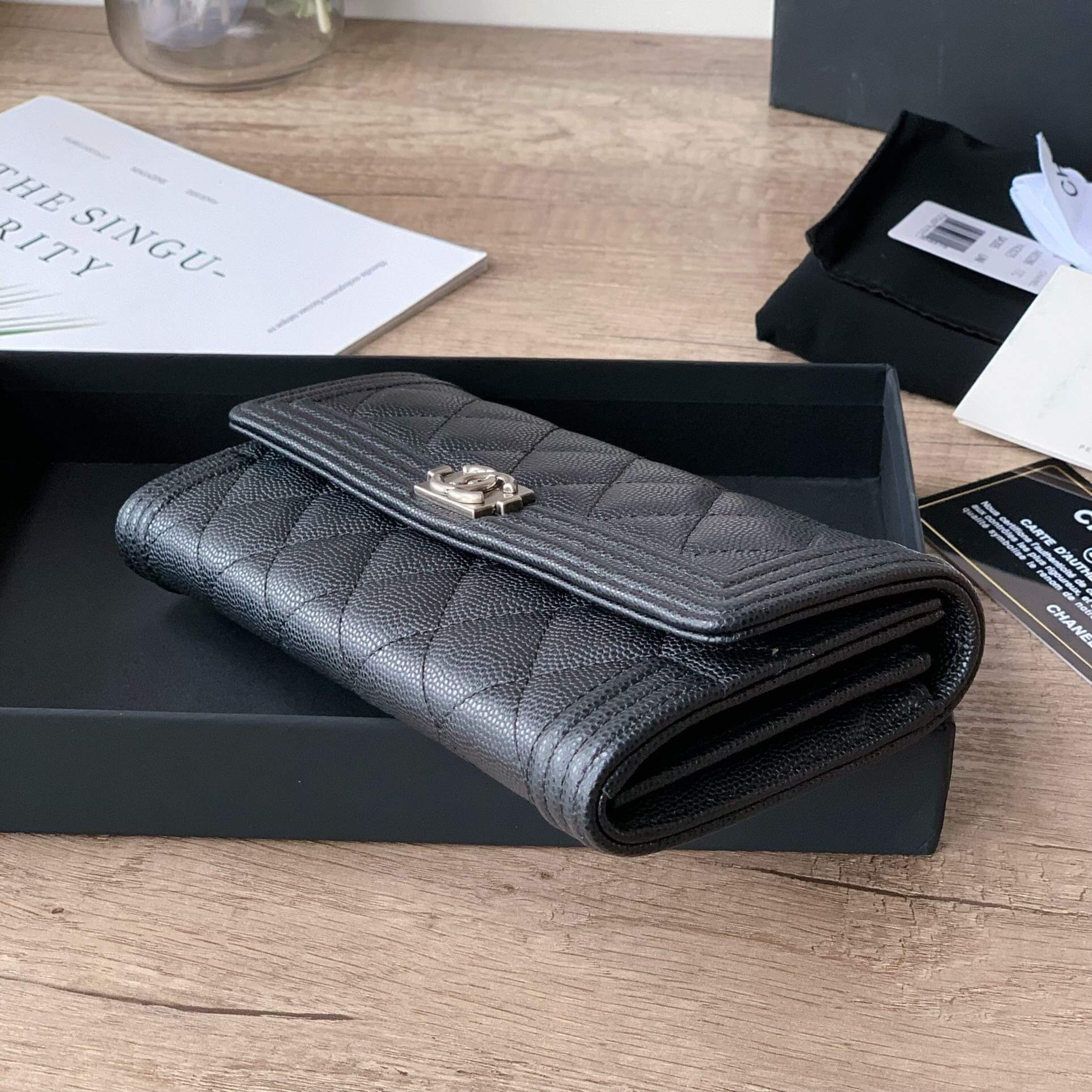 Ch*el classic long wallet