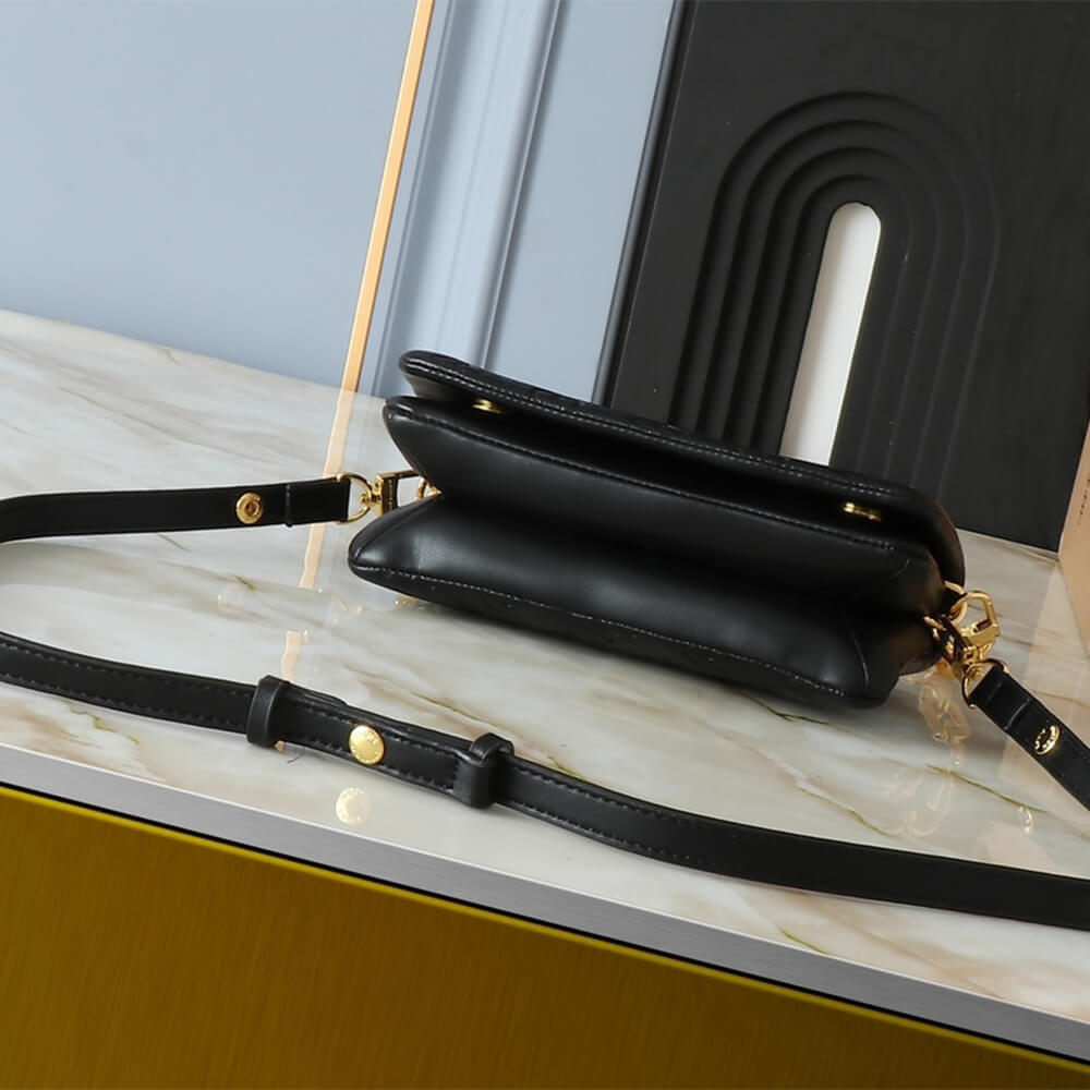 LV Pochette Coussin