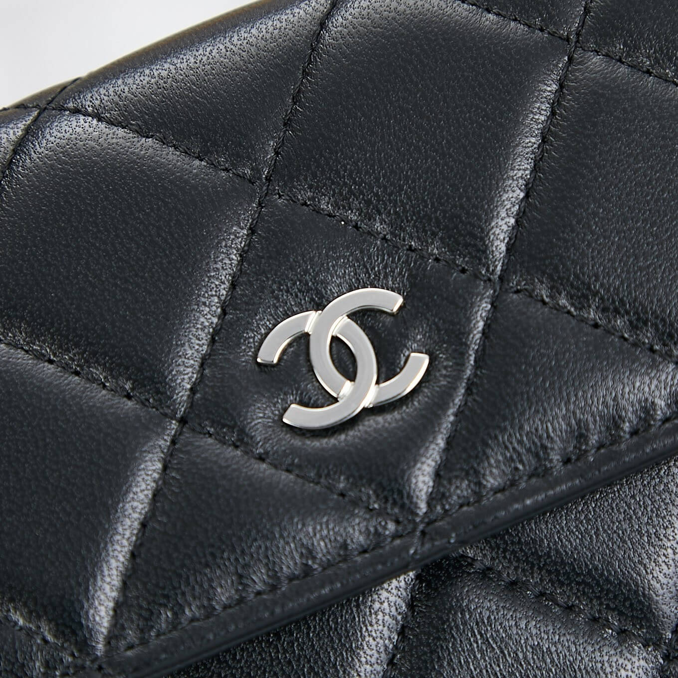 Ch*el classic long wallet