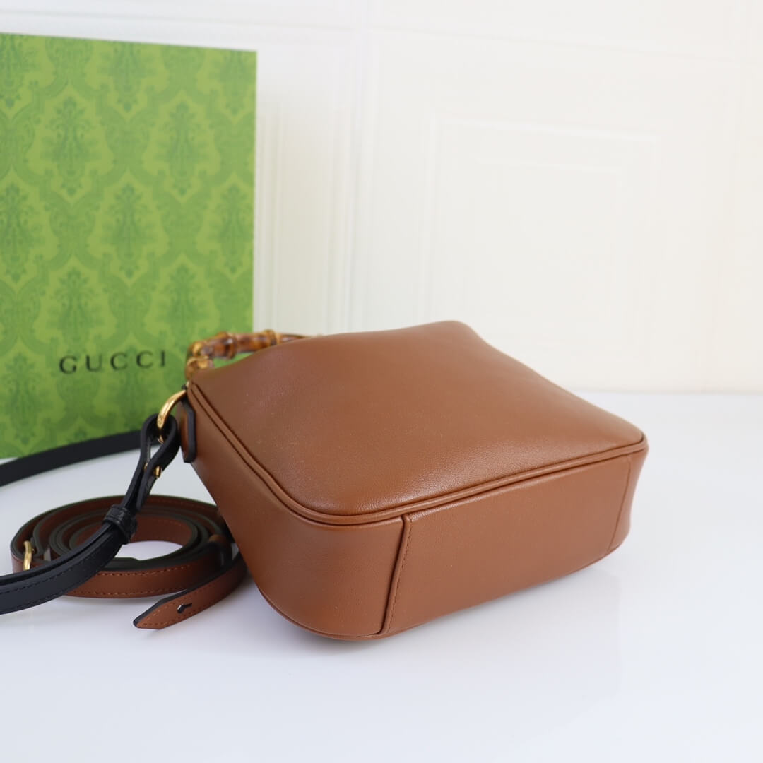 G*u*i diana bamboo small shoulder bag