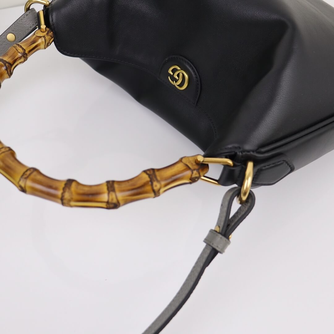 G*u*i diana medium shoulder bag