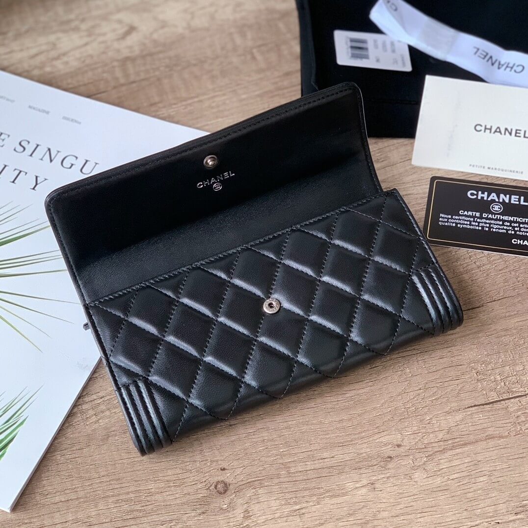 Ch*el classic long wallet