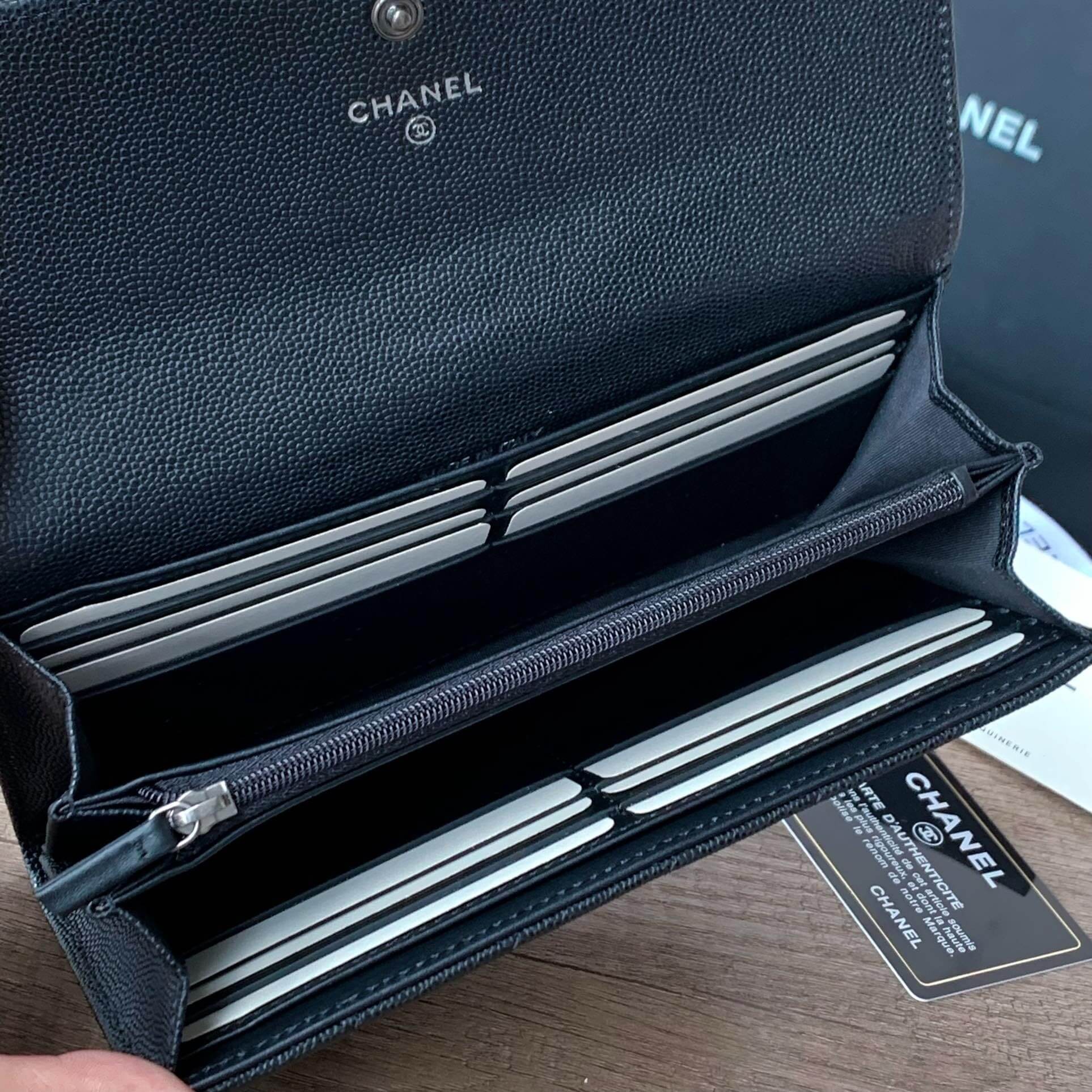 Ch*el classic long wallet