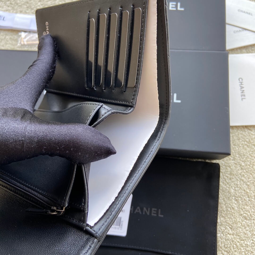 Ch*el boy long wallet