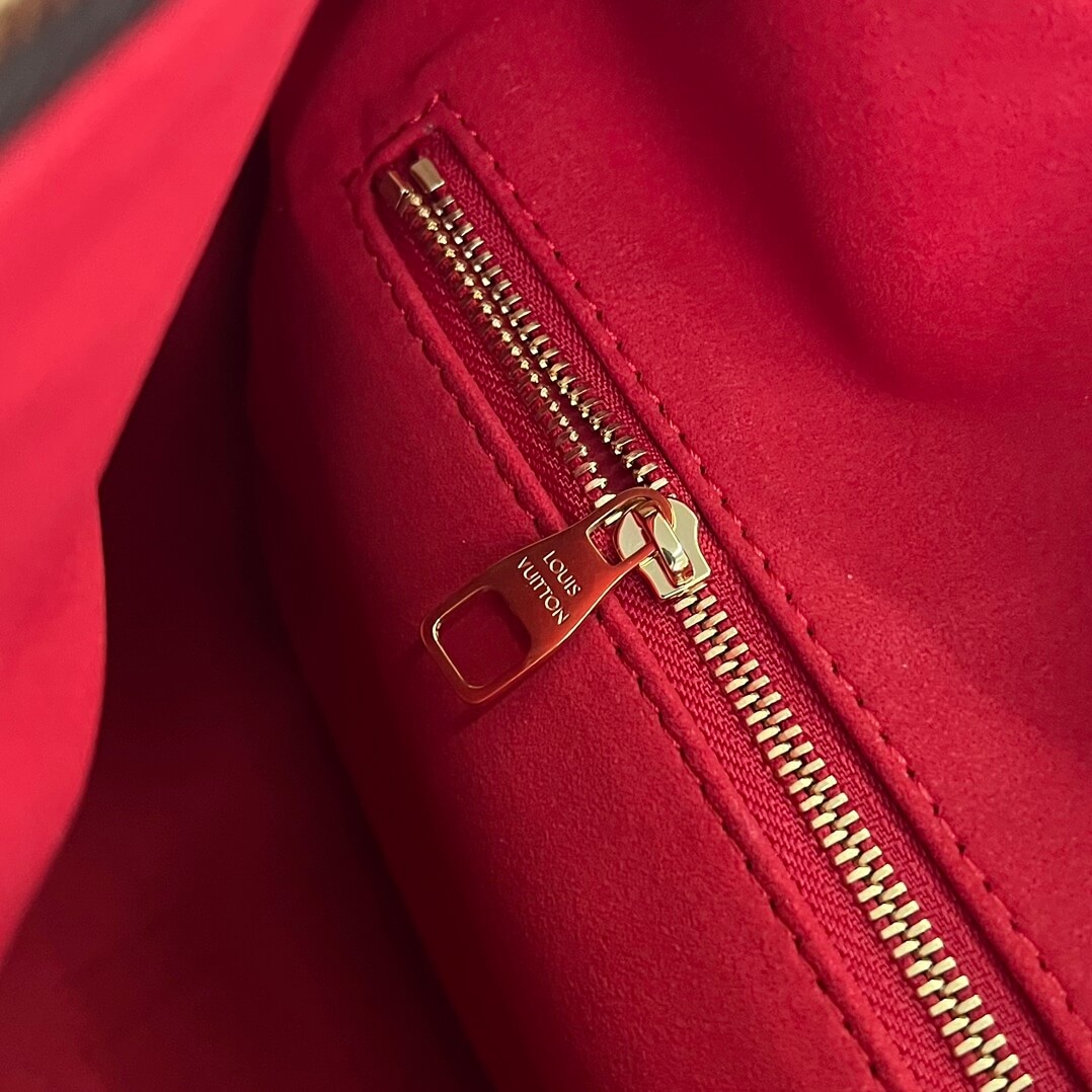LV Slouchy PM
