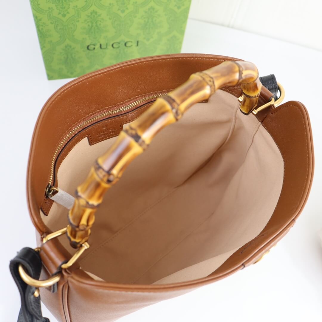 G*u*i diana medium shoulder bag